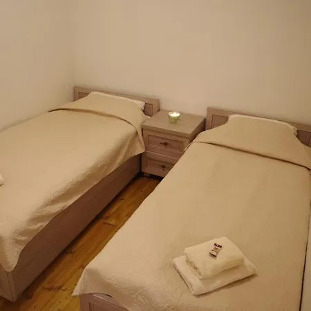 Elva Apartments